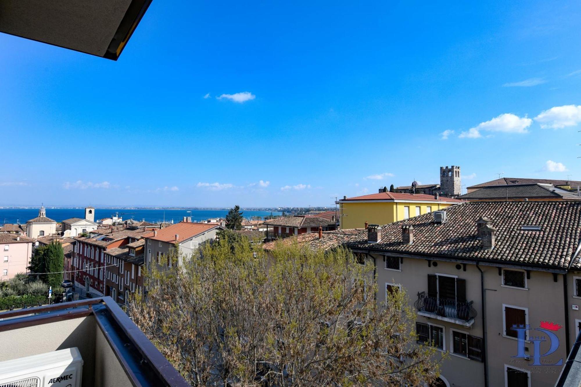 Desenzanoloft Official Partner Marriott Homes & Villas - Smiling In Desenzano Lake View Desenzano del Garda Exterior photo